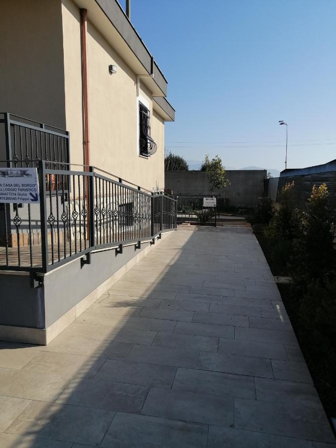 La Casa Del Borgo-Intero Appartamento Latina Exterior foto