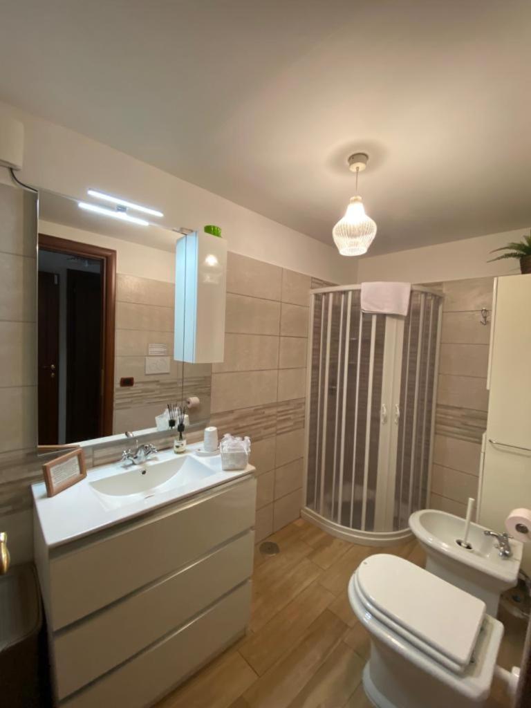 La Casa Del Borgo-Intero Appartamento Latina Exterior foto